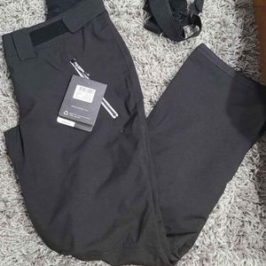 Snow pants NWT with suspenders